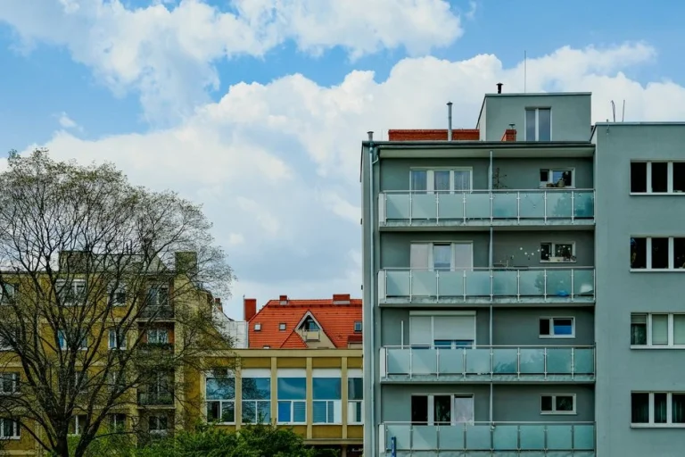 «Сталінки» знову в ціні: чому старі квартири дорожчають швидше за нові