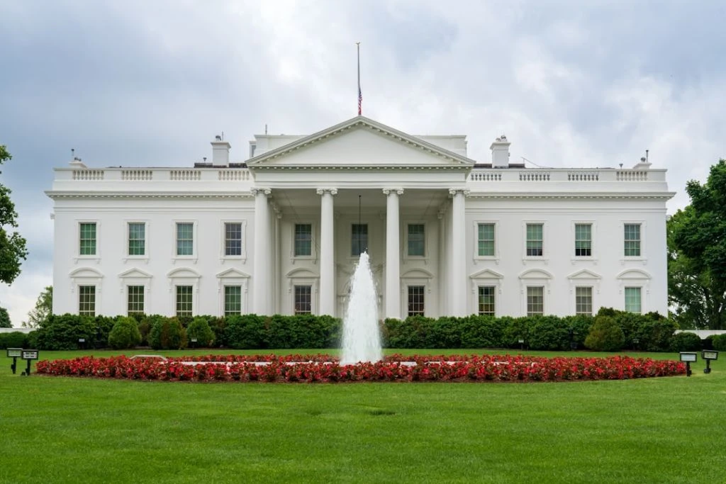 США масово повертають гроші за мита Трампа: виплатили вже $100 млрд