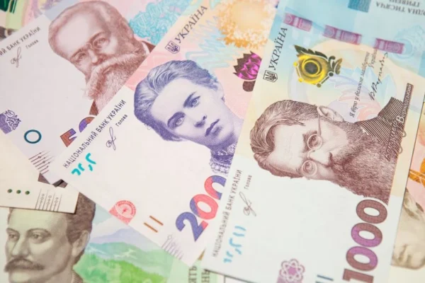 За звичайні 50 гривень можуть віддати понад 100 тисяч: яку купюру шукають