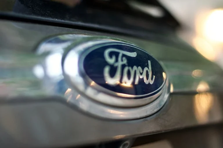 Ford “посадить” ШІ поруч із водієм: він знатиме про авто майже все