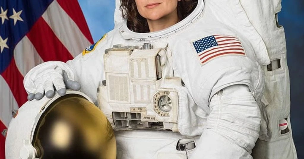 Без душу і рушника: астронавтка NASA показала, як миє кучері на МКС