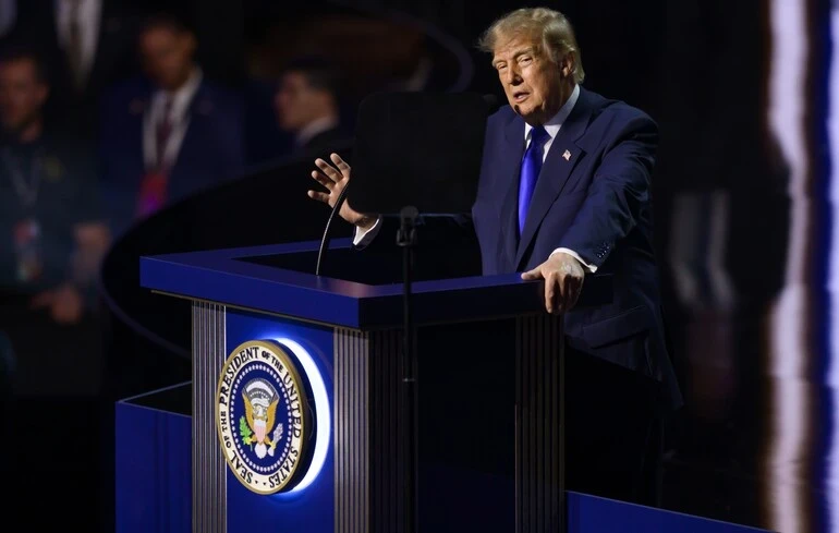 Рейтинг Трампа обвалився до мінімуму за два президентські терміни